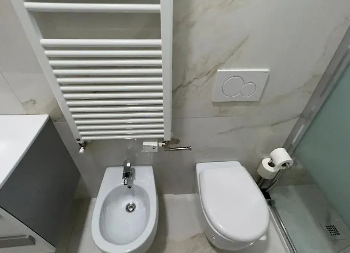 Lupo Luxury بيت ضيافة 4*