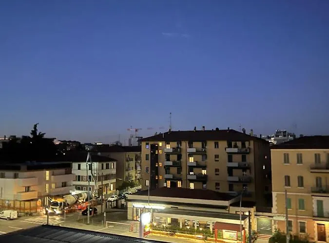 Lupo Luxury 4* بولونيا