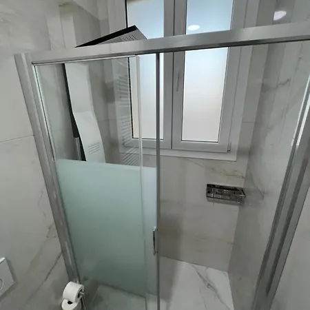 Konukevi Lupo Luxury